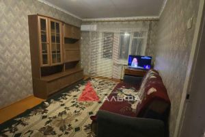 Продам квартиру 2-х комнатную с общей площадью 43.1м2, 4/5 эт., на улице Интернациональная, г. Евпатория, Крым авт. респ., Россия, агентство Альфа Недвижимость