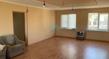 Продам дом 3-х комнатный с общей площадью 100м2, на улице Ветеранов, г. Растопуловка, Астраханская обл., Россия, агентство АН Доверие. Фотография №1