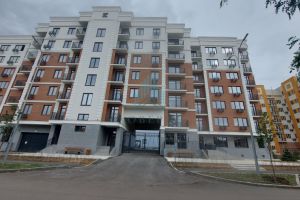 Продам квартиру 1 комнатную с общей площадью 53м2, 6/7 эт., на улице Кремлевская, г. Астрахань, Астраханская обл., Россия, агентство АН Доверие