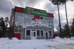 Продам торговое помещение с общей площадью 523м2, на улице Лесная, г. Посёлокского типа рефтинский, Свердловская обл., Россия, агентство ГорОбмен