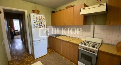 Продам квартиру 3-х комнатную с общей площадью 64.7м2, 5/5 эт., на улице Железнодорожная, г. Приволжск, Ивановская обл., Россия, агентство Вектор. Фотография №1
