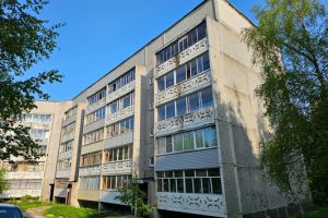 Продам квартиру 4-х комнатную с общей площадью 85.4м2, 4/5 эт., на улице Калевала ул, г. Костомукша, Карелия респ., Россия, агентство Интернет-партнер