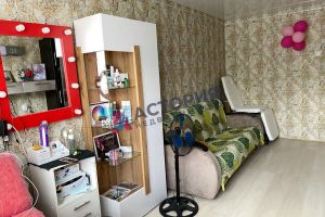 Продам квартиру 2-х комнатную с общей площадью 46м2, 5/5 эт., на улице Емельянова ул, Щекинский район, г. Щёкино, Тульская обл., Россия, агентство АН Астория