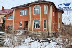 Продам коттедж/дачу 6-ти комнатную с общей площадью 400м2, на улице Арагонитовая ул, г. Балаково, Саратовская обл., Россия, агентство Квартирка64