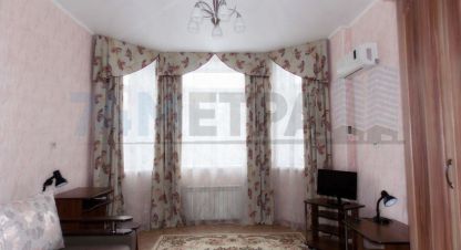 Сдам квартиру 1 комнатную с общей площадью 41м2, 2/3 эт., на улице Коммуны ул, Центральный район район, г. Челябинск, Челябинская обл., Россия, агентство 74 метра. Фотография №1