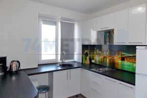 Сдам квартиру 3-х комнатную с общей площадью 57м2, 5/5 эт., на улице Металлургов шоссе, Металлургический район район, г. Челябинск, Челябинская обл., Россия, агентство 74 метра