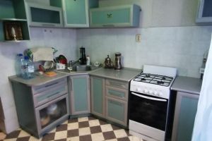 Продам квартиру 2-х комнатную с общей площадью 50.1м2, 4/9 эт., на улице Аргентовского, Швейная фирма район, г. Курган, Курганская обл., Россия, агентство Домовой45