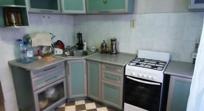 Продам квартиру 2-х комнатную с общей площадью 50.1м2, 4/9 эт., на улице Аргентовского, Швейная фирма район, г. Курган, Курганская обл., Россия, агентство Домовой45. Фотография №1