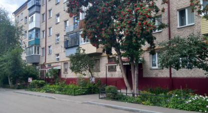 Продам квартиру 2-х комнатную с общей площадью 44.8м2, 5/5 эт., на улице Рихарда зорге, Центральный район, г. Курган, Курганская обл., Россия, агентство Домовой45. Фотография №1