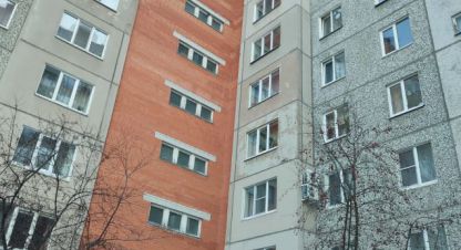 Продам квартиру 3-х комнатную с общей площадью 62.1м2, 8/10 эт., на улице Куйбышева, Швейная фирма район, г. Курган, Курганская обл., Россия, агентство Домовой45. Фотография №1