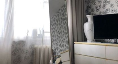 Продам квартиру 1 комнатную с общей площадью 30.3м2, 3/5 эт., на улице Конституции, Тэц район, г. Курган, Курганская обл., Россия, агентство Домовой45. Фотография №1