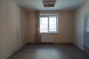 Сдам офисное помещение с общей площадью 20м2, на улице Некрасова, г. Симферополь , Крым авт. респ., Россия, агентство Этажи Симферополь