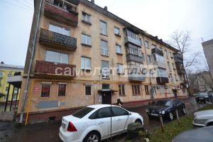 Продам квартиру 2-х комнатную с общей площадью 41.2м2, 4/4 эт., на улице Победы, г. Череповец, Вологодская обл., Россия, агентство Самолет Плюс I Череповец