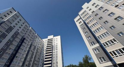 Продам квартиру 3-х комнатную с общей площадью 79.8м2, 2/16 эт., на улице Максима горького, г. Череповец, Вологодская обл., Россия, агентство Самолет Плюс I Череповец. Фотография №1