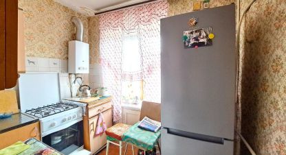 Продам квартиру 2-х комнатную с общей площадью 46м2, 5/5 эт., на улице Кузьмина, г. Павловский Посад, Московская обл., Россия, агентство JCat. Фотография №1