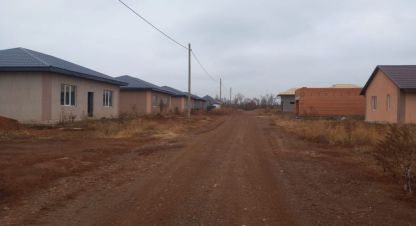 Продам дом с общей площадью 83м2, на улице Осенняя, г. Посёлок ленина, Оренбургская обл., Россия, агентство ЦН Авега. Фотография №1