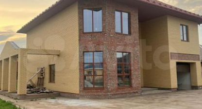Продам дом 5-ти комнатный с общей площадью 270м2, г. Ивановка, Оренбургская обл., Россия, агентство ЦН Авега. Фотография №1