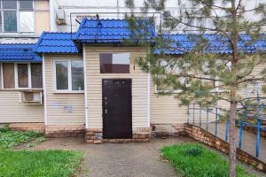 Сдам торговое помещение с общей площадью 86м2, на улице Туркестанская, г. Оренбург, Оренбургская обл., Россия, агентство ЦН "Авега"