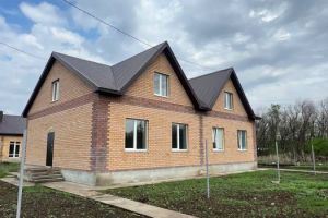 Продам коттедж/дачу 4-х комнатную с общей площадью 133м2, на улице Урожайная, г. Имени 9 января, Оренбургская обл., Россия, агентство ЦН "Авега"