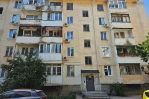 Продам квартиру 2-х комнатную с общей площадью 44м2, 5/5 эт., на улице Генерала Острякова, г. Севастополь, Крым авт. респ., Россия, агентство InVita Realty