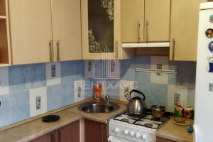 Продам квартиру 2-х комнатную с общей площадью 45м2, 4/5 эт., на улице Верхняя дуброва ул, Ленинский район, г. Владимир, Владимирская обл., Россия, агентство АН ПентХаус