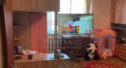 Продам квартиру 1 комнатную с общей площадью 35.5м2, 9/9 эт., на улице Верхняя Дуброва, Ленинский район, г. Владимир, Владимирская обл., Россия, агентство АН ПентХаус. Фотография №1