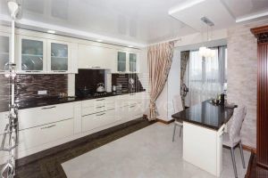 Продам квартиру 2-х комнатную с общей площадью 72.7м2, 5/9 эт., на улице Стрелецкий городок, Ленинский район, г. Владимир, Владимирская обл., Россия, агентство АН ПентХаус