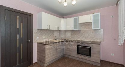Продам квартиру 1 комнатную с общей площадью 41.8м2, 3/14 эт., на улице Нижняя дуброва ул, Ленинский район, г. Владимир, Владимирская обл., Россия, агентство АН ПентХаус. Фотография №1