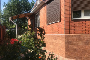 Продам дом 5-ти комнатный с общей площадью 281м2, на улице Кеплера, г. Верхнетемерницкий пос, Ростовская обл., Россия, агентство RSonline