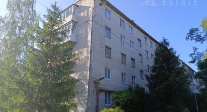 Продам квартиру 3-х комнатную с общей площадью 52.3м2, 3/3 эт., на улице Спирина, г. Красное село, Санкт-Петербург, Россия, агентство Bridge Estate . Фотография №1