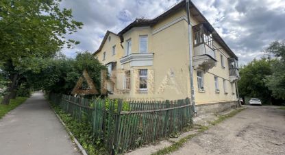 Продам квартиру 2-х комнатную с общей площадью 47.6м2, 1/2 эт., на улице Островского, Центральный район, г. Кострома, Костромская обл., Россия, агентство Дюна. Фотография №1