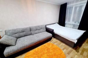 Сдам квартиру 1 комнатную с общей площадью 33м2, 5/5 эт., на улице Комсомольская, г. Южно-Сахалинск, Сахалинская обл., Россия, агентство Интернет-партнер