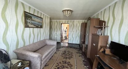 Продам квартиру 3-х комнатную с общей площадью 58.9м2, 5/5 эт., на улице Строительная, г. Саки , Крым авт. респ., Россия, агентство ООО  Этажи Саки. Фотография №1