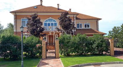 Продам коттедж/дачу 39-ти комнатную с общей площадью 750м2, г. Кп гринвич, Московская обл., Россия, агентство МГСН - Московская городская служба недвижимости. Фотография №1