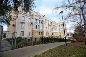 Продам квартиру 3-х комнатную с общей площадью 100м2, 1/5 эт., на улице Льва Толстого, Советский район, г. Липецк, Липецкая обл., Россия, агентство Альфа