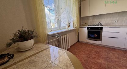 Продам квартиру 3-х комнатную с общей площадью 74.3м2, 8/10 эт., на улице А  стаханова, Октябрьский окр район, г. Липецк, Липецкая обл., Россия, агентство Альфа. Фотография №1