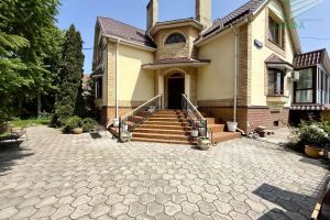 Продам дом 6-ти комнатный с общей площадью 355м2, на улице Подовражная, г. Липецк, Липецкая обл., Россия, агентство Альфа