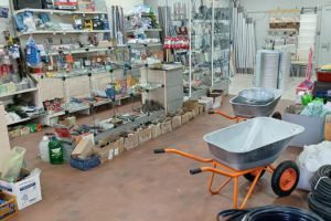 Продам торговое помещение с общей площадью 186м2, на улице Комсомольская, г. Бабушкин, Бурятия респ., Россия, агентство JCat