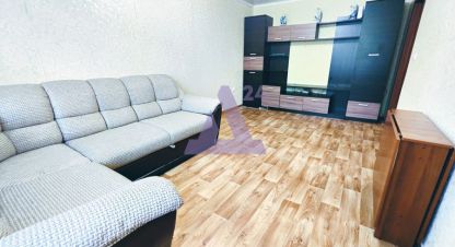 Продам квартиру 2-х комнатную с общей площадью 44м2, 3/5 эт., на улице Чеглецова, Октябрьский район, г. Барнаул, Алтайский край, Россия, агентство АН Династия 24. Фотография №1