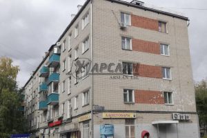 Продам квартиру 2-х комнатную с общей площадью 44м2, 4/5 эт., на улице Ярослава Гашека, г. Казань, Татарстан респ., Россия, агентство Арслан