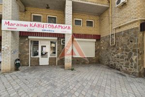 Сдам торговое помещение с общей площадью 111.6м2, на улице Космонавтов, г. Астрахань, Астраханская обл., Россия, агентство Delta Home