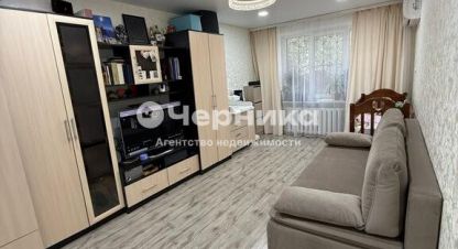 Продам квартиру 1 комнатную с общей площадью 29.7м2, 1/5 эт., на улице Мичурина, г. Новочеркасск, Ростовская обл., Россия, агентство АН Черника. Фотография №1