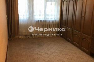 Продам квартиру 1 комнатную с общей площадью 31м2, 3/5 эт., на улице Гвардейская, г. Новочеркасск, Ростовская обл., Россия, агентство АН Черника