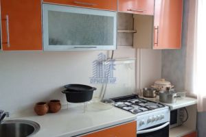 Продам квартиру 2-х комнатную с общей площадью 47.1м2, 5/5 эт., на улице Винокурова, г. Новочебоксарск, Чувашия респ., Россия, агентство Агентство недвижимости Ориентир