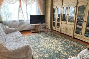 Продам квартиру 3-х комнатную с общей площадью 61м2, 2/9 эт., на улице Шафиева, г. Стерлитамак, Башкортостан респ., Россия, агентство Бюро
