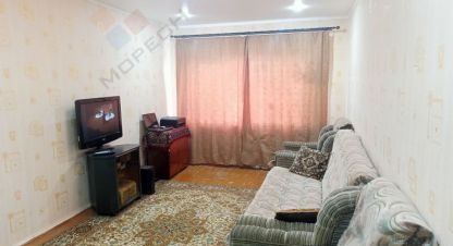 Продам квартиру 2-х комнатную с общей площадью 40.8м2, 1/2 эт., на улице Новороссийская ул, г. Черноморский, Краснодарский край, Россия, агентство Мореон Инвест. Фотография №1
