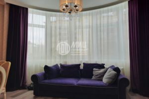 Продам квартиру 2-х комнатную с общей площадью 66.9м2, 1/5 эт., на улице Садовая ул, г. Звенигород, Московская обл., Россия, агентство Интернет-партнер