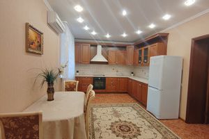 Продам квартиру 1 комнатную с общей площадью 60м2, 4/9 эт., на улице Ямашева пр-кт, Ново-савиновский район, г. Казань, Татарстан респ., Россия, агентство Интернет-партнер