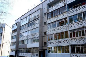 Продам квартиру 2-х комнатную с общей площадью 49.7м2, 5/5 эт., на улице Ленина ул, г. Костомукша, Карелия респ., Россия, агентство Интернет-партнер
