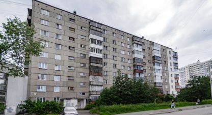 Продам квартиру 2-х комнатную с общей площадью 49.9м2, 4/9 эт., на улице Билимбаевская ул, Старая сортировка район, г. Екатеринбург, Свердловская обл., Россия, агентство Интернет-партнер. Фотография №1